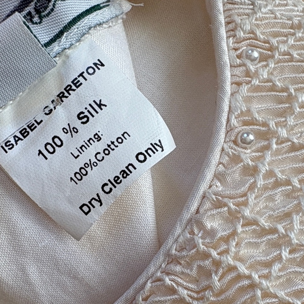 Elegant Silk Cream Dress with Bonnet - Picture 5 of 7